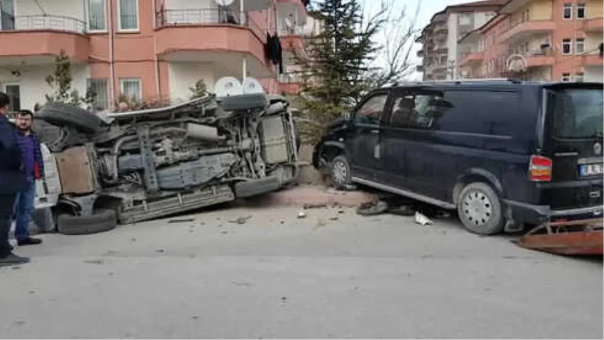 Trafik Kazası: 6 Yaralı