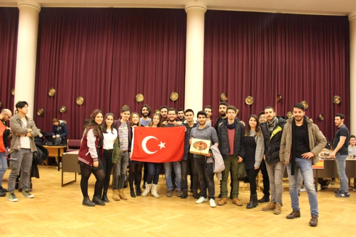 Üniversite Öğrencileri Litvanya\'da Türk Mutfağını Tanıttı