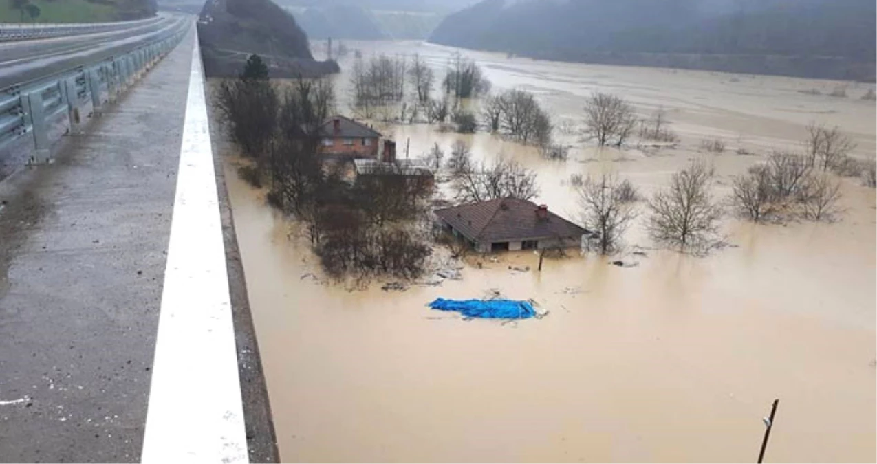 Bartın\'da Baraj Suları Altında Kalan Bölgedeki Vatandaşlara Ulaşıldı