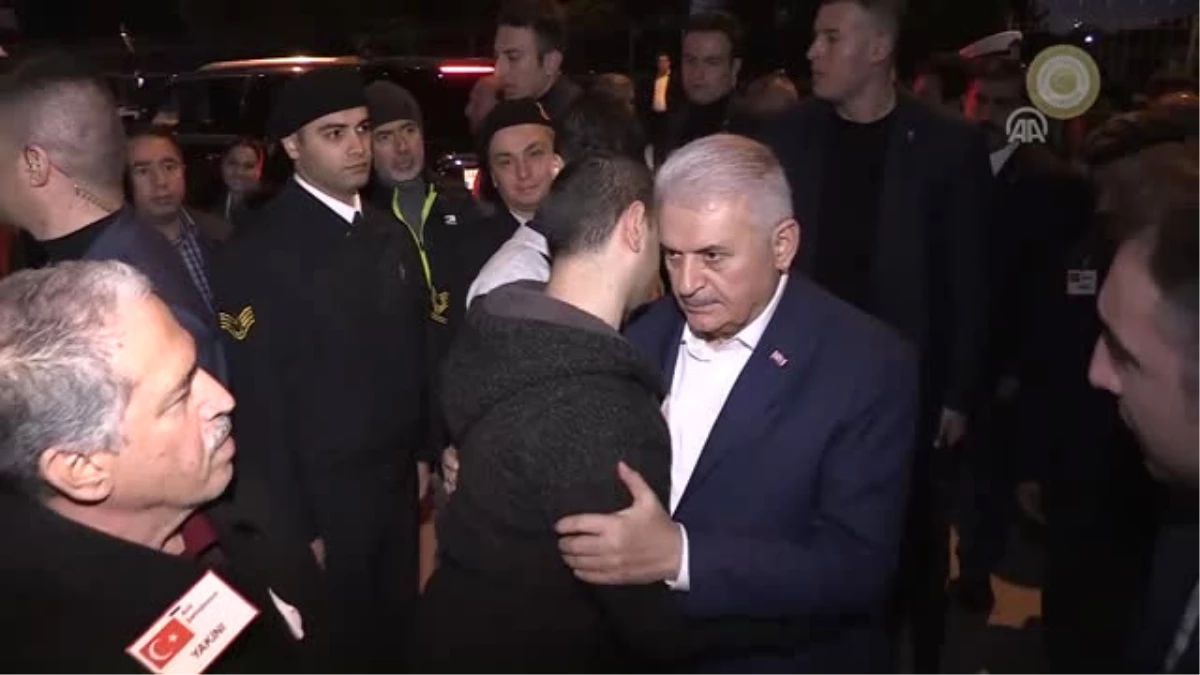 Başbakan Yıldırım\'dan Şehit Ailesine Taziye Ziyareti (2)