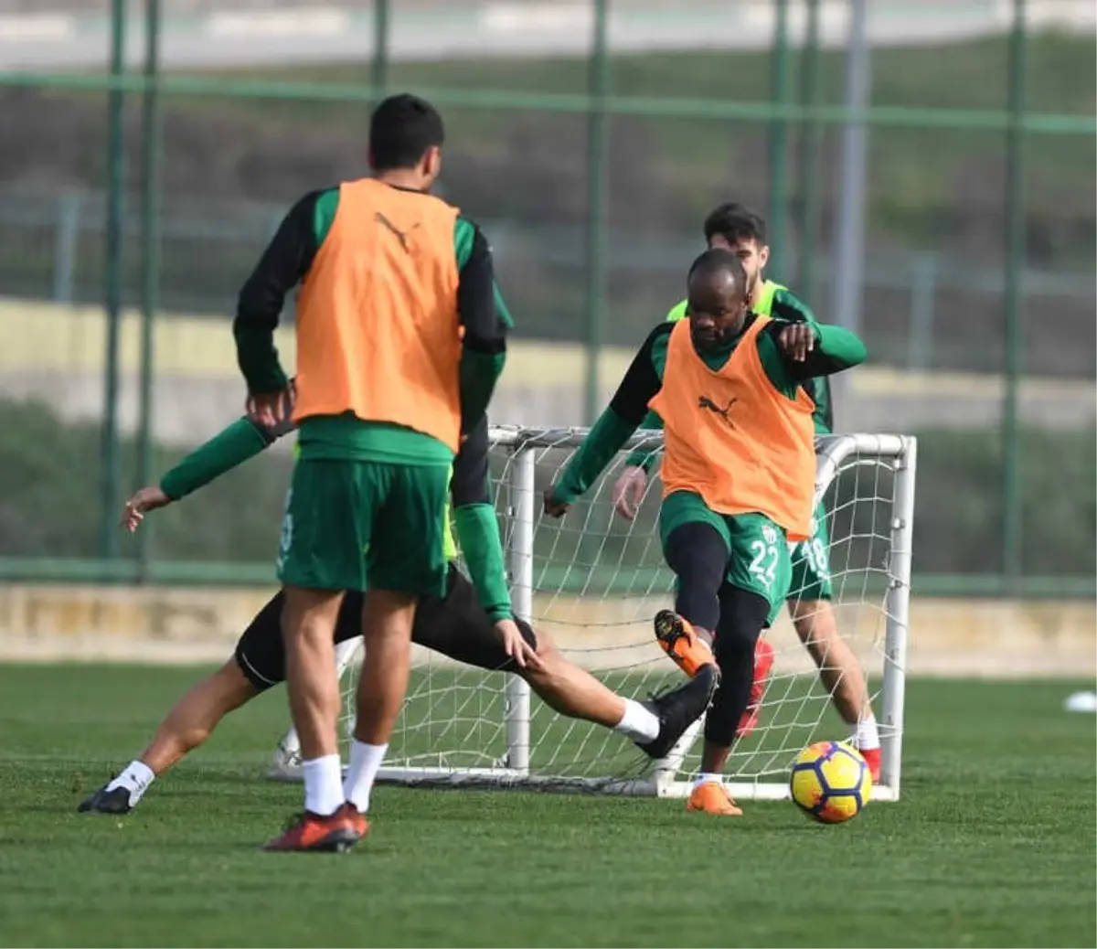 Bursaspor\'da Neşeli Antrenman