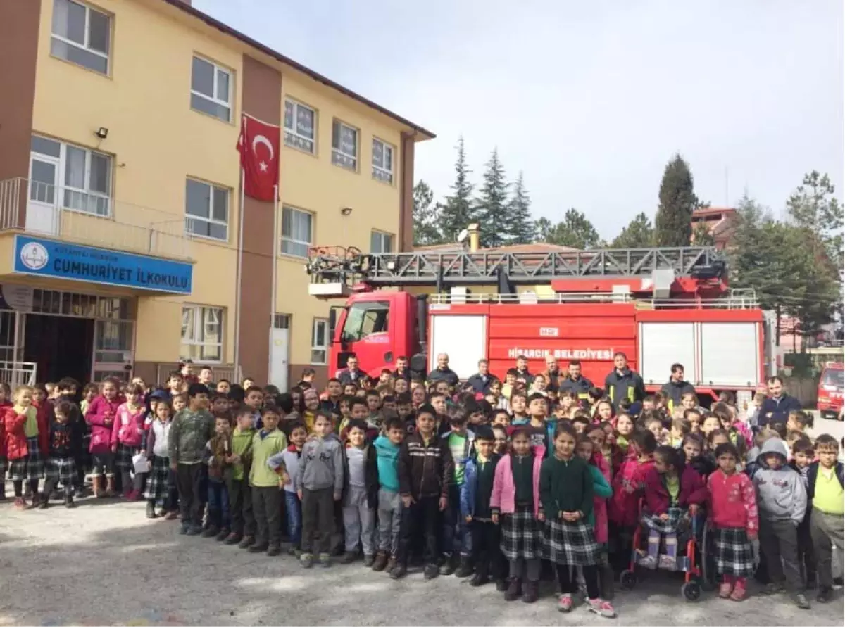 Hisarcık İtfaiyesinin Okullarda Deprem ve Yangın Tatbikatları