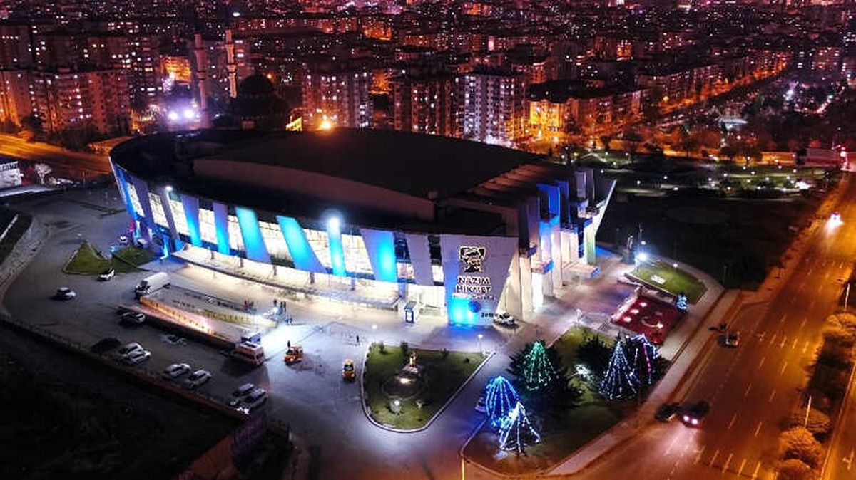 Sanatın Kalbi Nazım\'da Atıyor