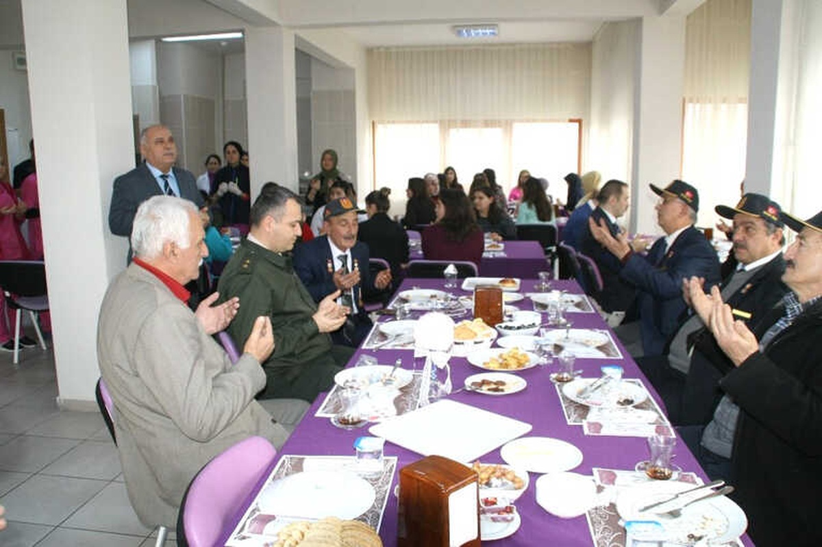Şehit ve Gazi Yakınları Düzenlenen Kahvaltı Programı Devam Ediyor.