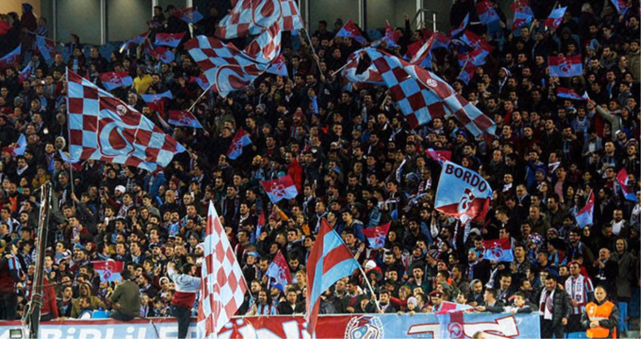 Trabzonspor Taraftarı, Yönetimi İstifaya Davet Etti