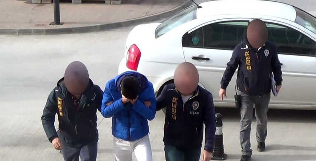 Uşak\'ta İnternet Banka Dolandırıcıları Yakalandı