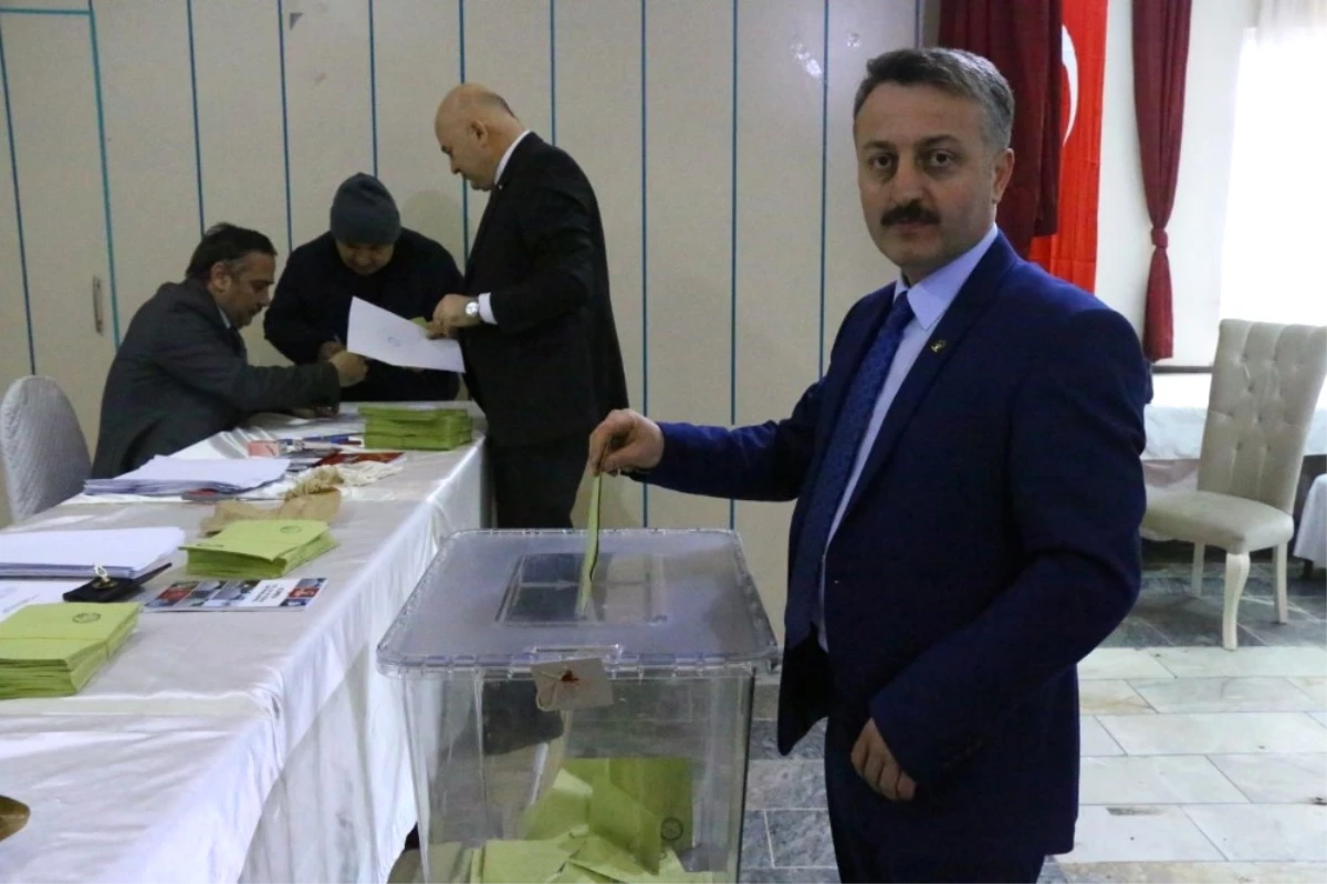 AK Parti Kumru İlçe Başkanlığı\'na Aydın Çavuş Seçildi