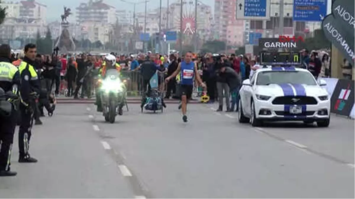 Antalya-Kızıyla Öğrendiği İp Atlamayla Maratonda Dünya Rekoru Kırdı