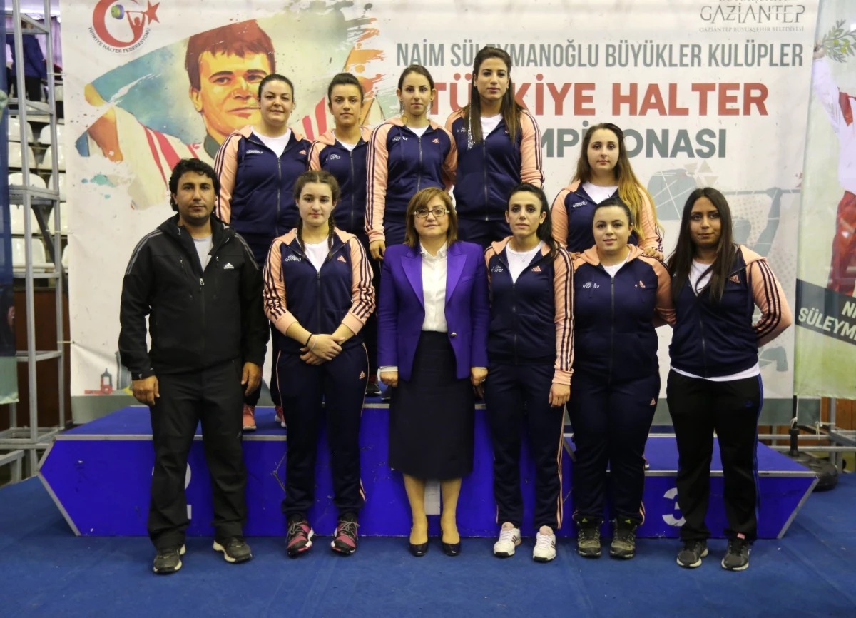 Büyükşehir\'in Halter Takımı Türkiye İkincisi Oldu