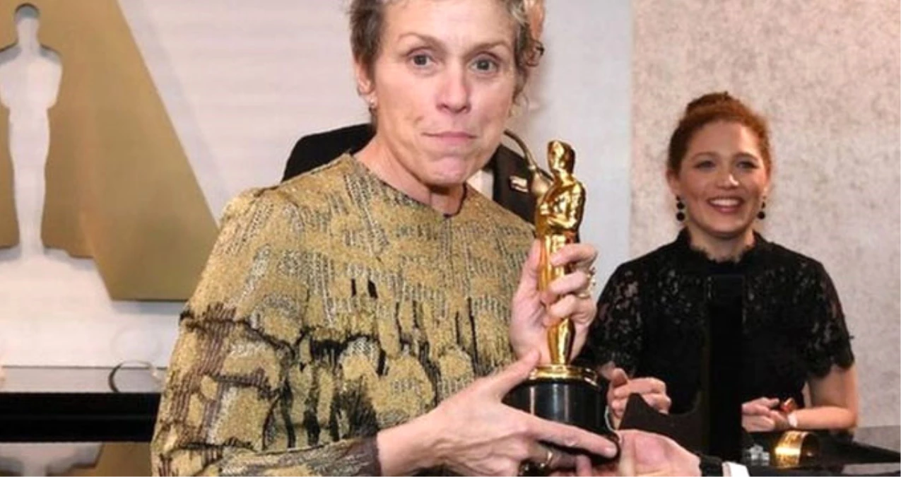 En İyi Kadın Oyuncunun Oscar\'ını Çalan Hırsız, Fotoğraftan Yakayı Ele Verdi