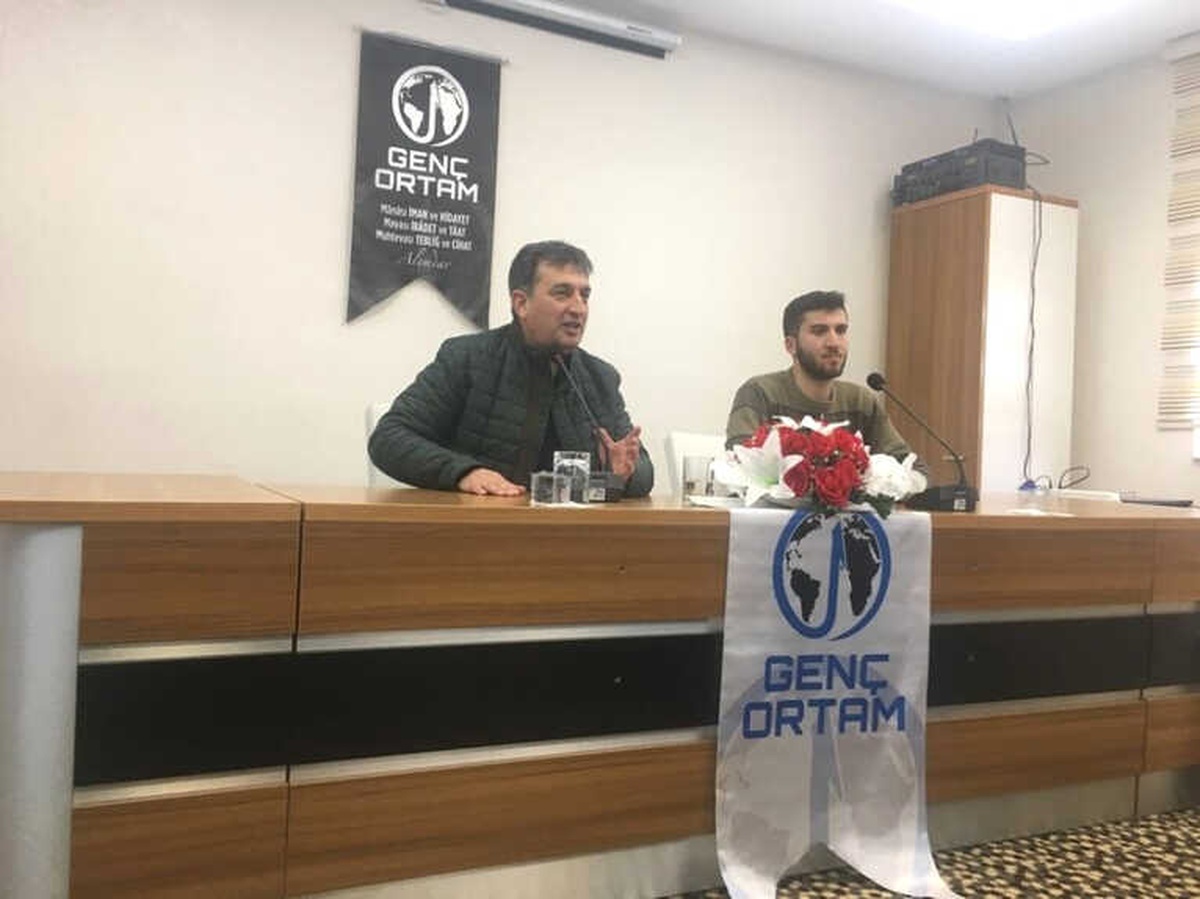 Gençler Erciyes\'te Afrin İçin Dua Etti