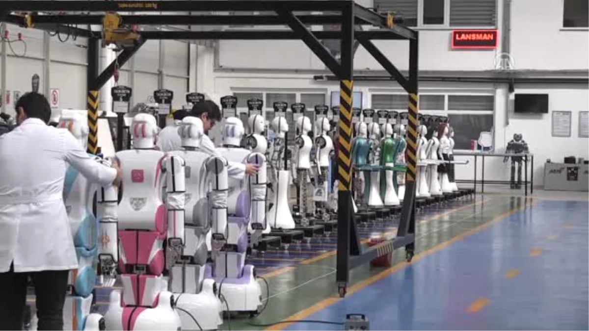 İnsansı" Robotlar Kışla Nöbetine Talip