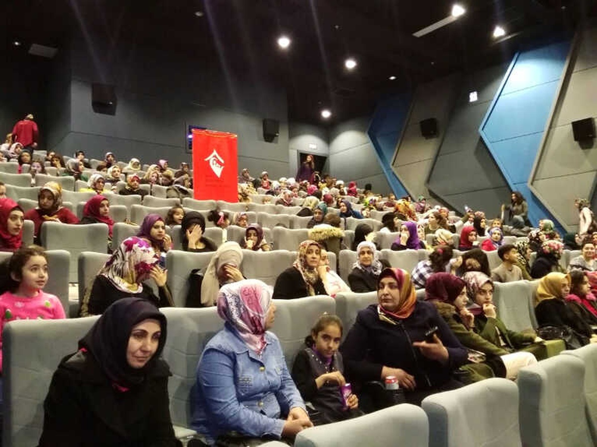 Kadınlar Sinema ve Tiyatroyla Buluştu