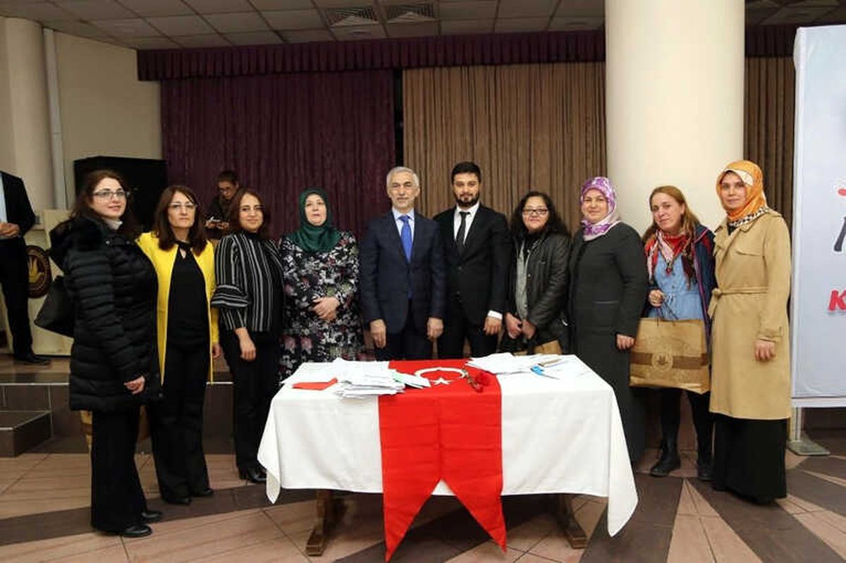 Kağıthaneli Kadınlardan Afrin\'deki Mehmetçik\'e Moral Mektubu