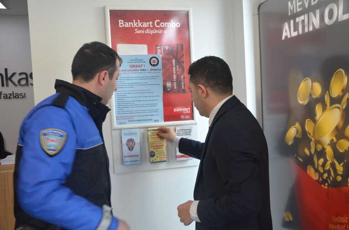 Polisten Dolandırıcılara Karşı Uyarı