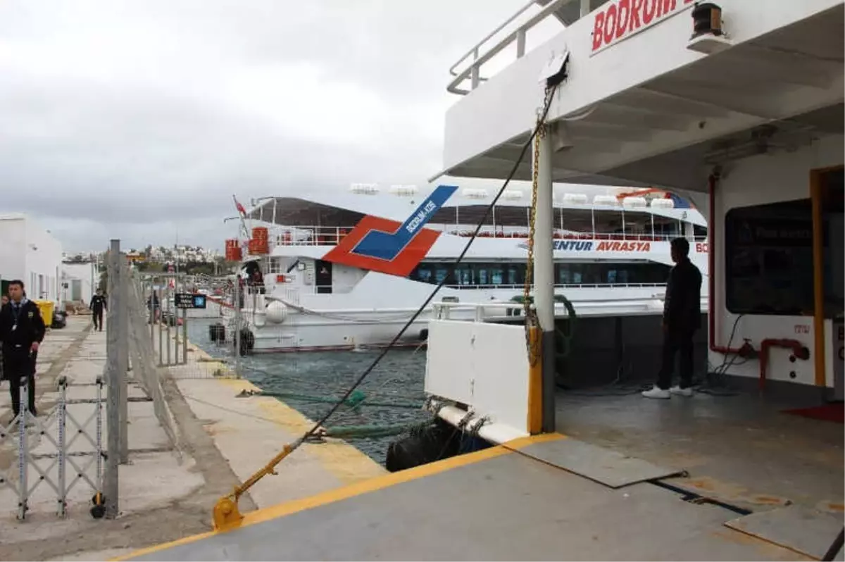 Yunan Adalarında Mahsur Kalan Türkler Ülkeye Döndü