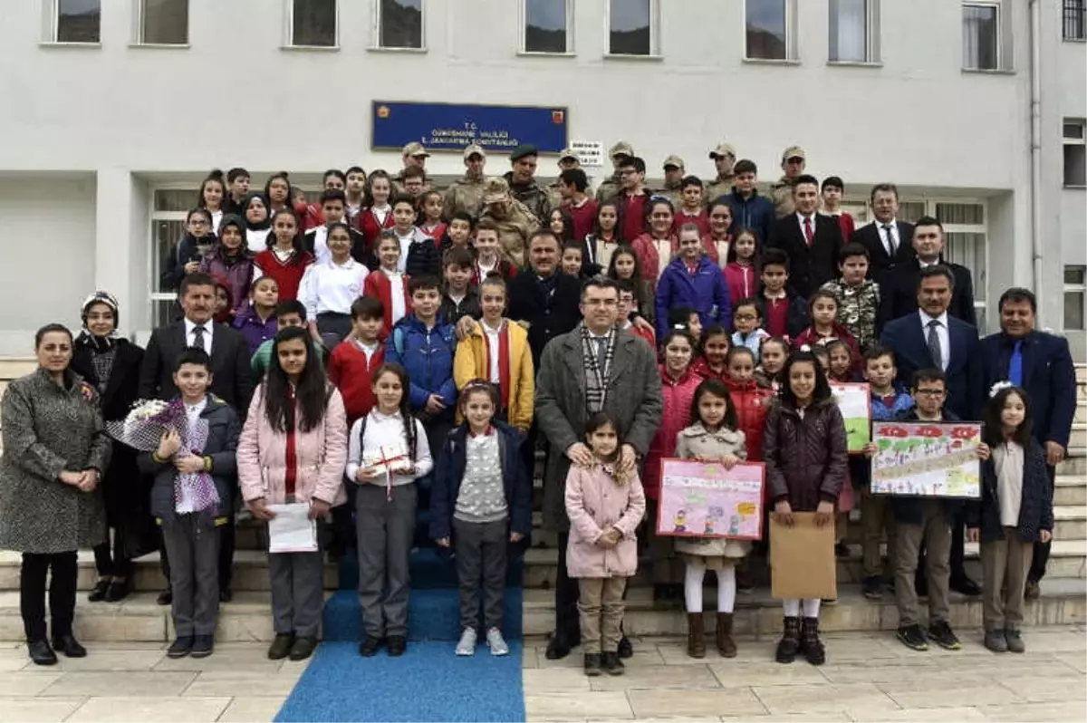 Asker ve Polis Abilerine Mektup Yazdılar, Resim Yaptılar