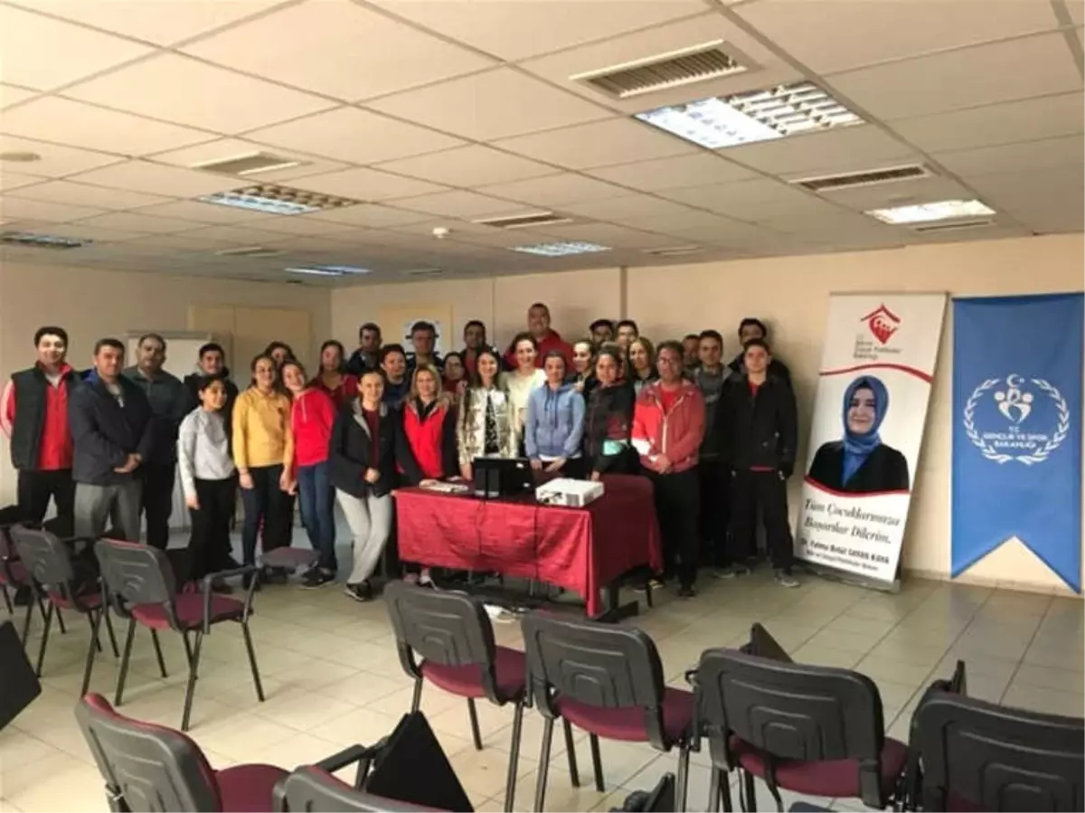 Aydın\'da Kadına Yönelik Şiddete Hayır Semineri Düzenlendi