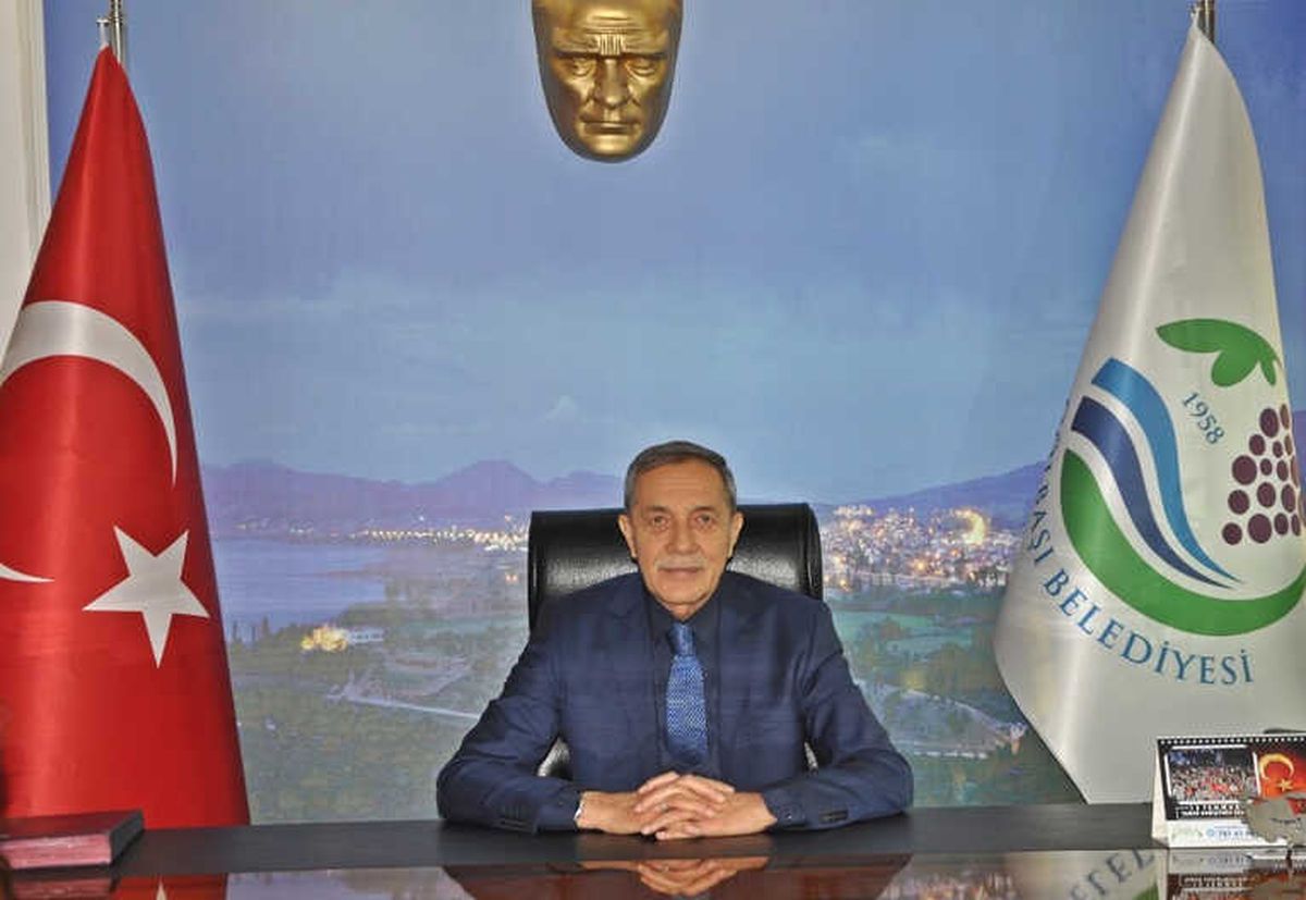 Başkan Özdemir Kadınlar Gününü Kutladı