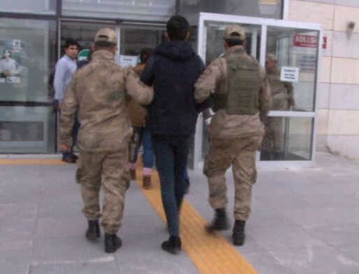 Elazığ\'da Örgüt Propagandasına 2 Tutuklama