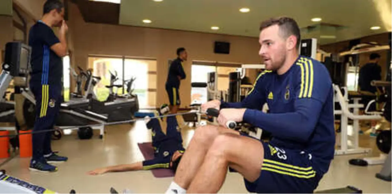 Fenerbahçe\'de Janssen Geri Dönüyor!