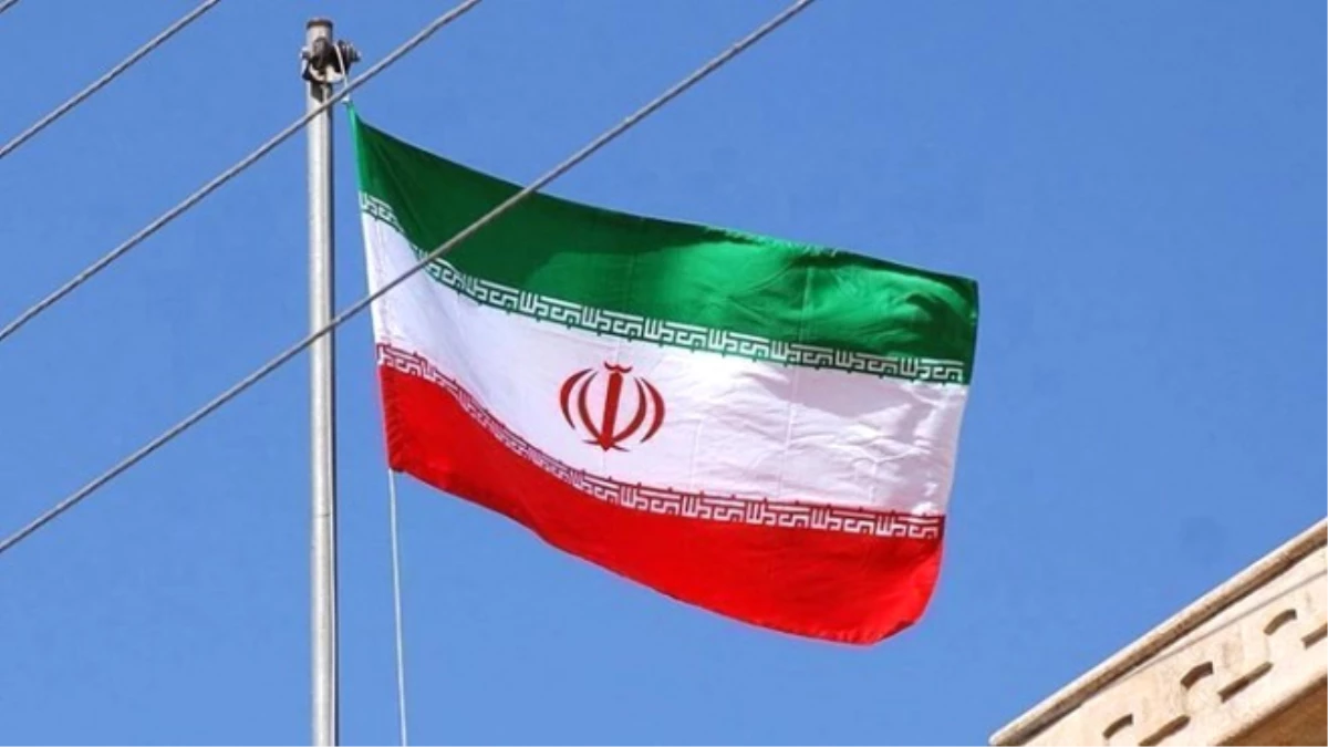 İran\'da Askeri Depoda Patlama Meydana Geldi