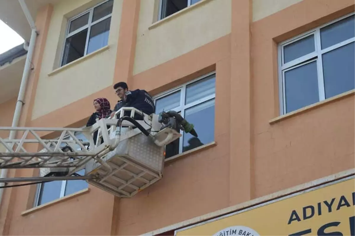 Okulda Yangın ve Deprem Tatbikatı Gerçekleştirildi