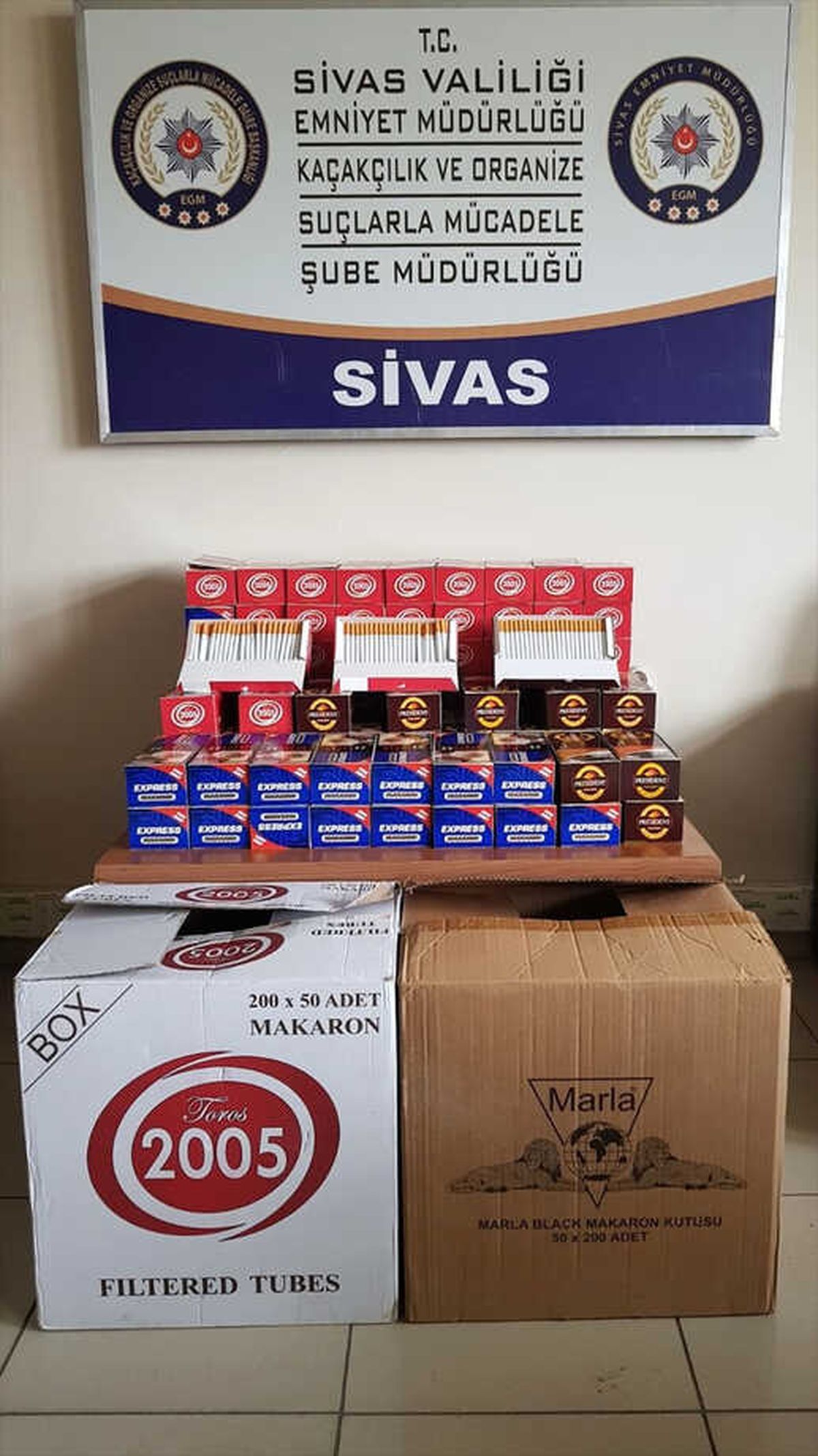 Sivas\'ta Kaçak Sigara Operasyonları