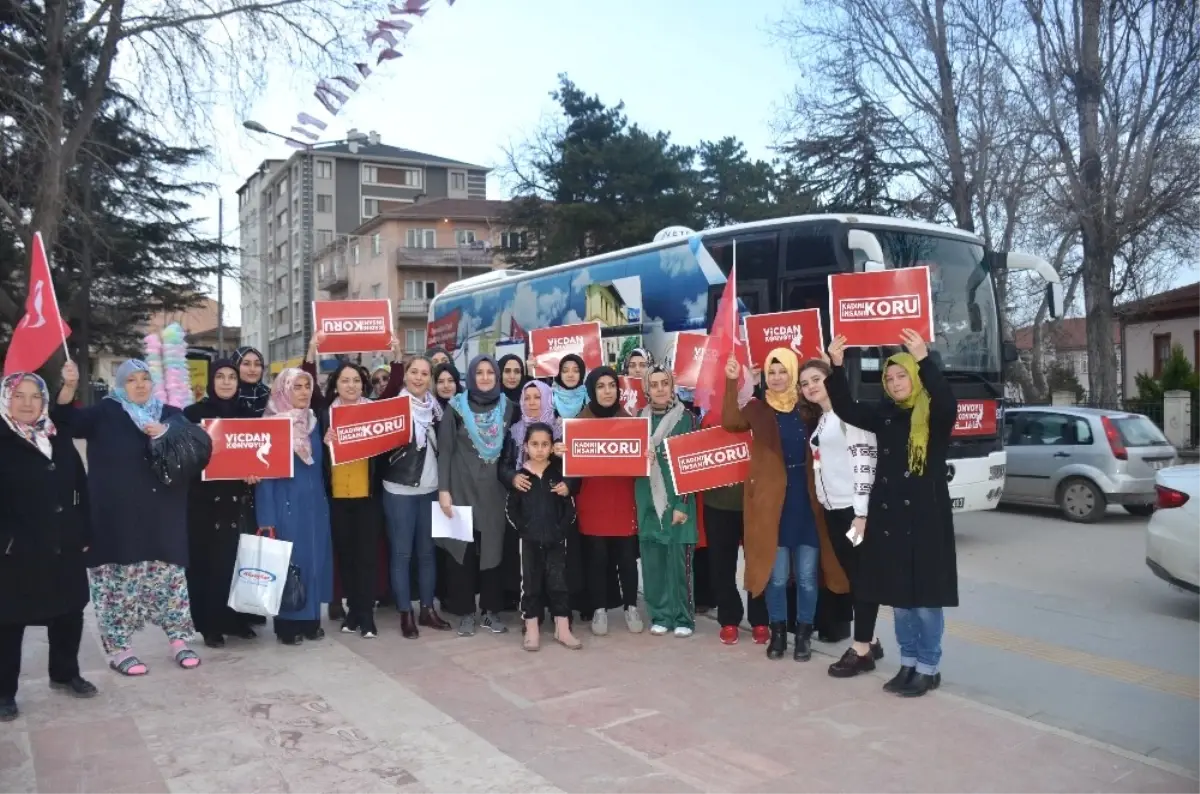 Vicdan Konvoyu" Hatay\'a Gitmek Üzere Yola Çıktı