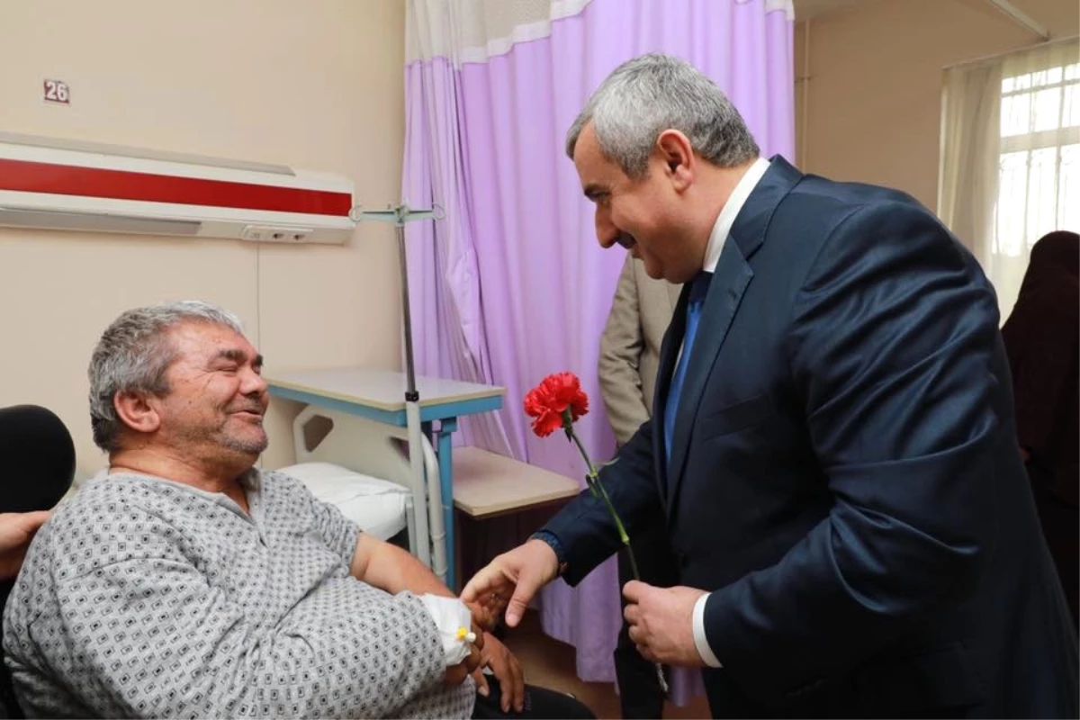 Başkan Baran\'dan Hastalara Ziyaret