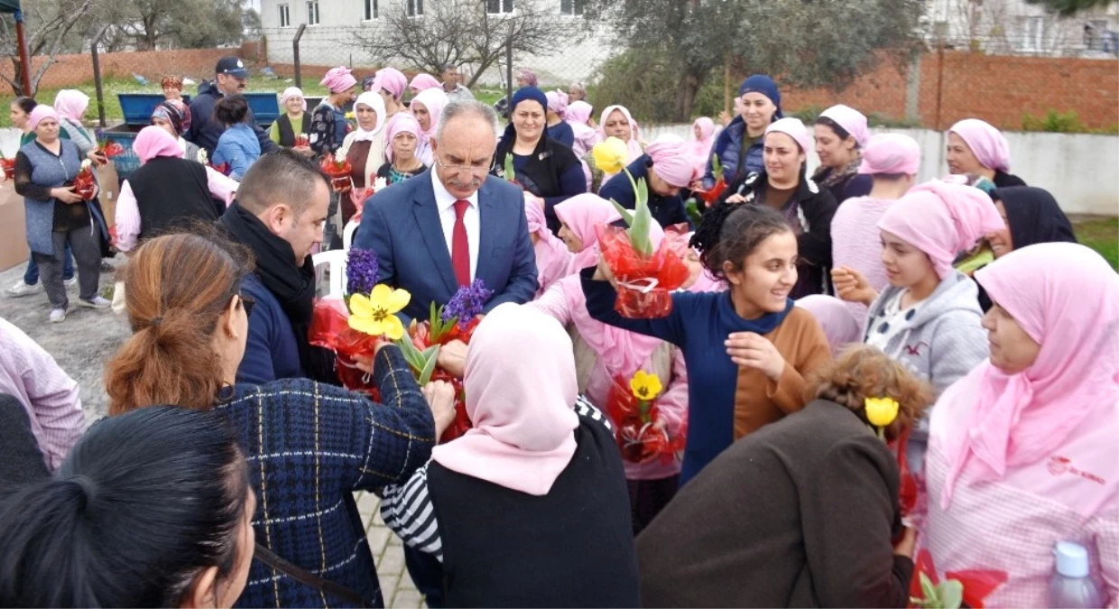 Başkan Kale, 8 Mart\'ı Emekçi Kadınlarla Kutladı.