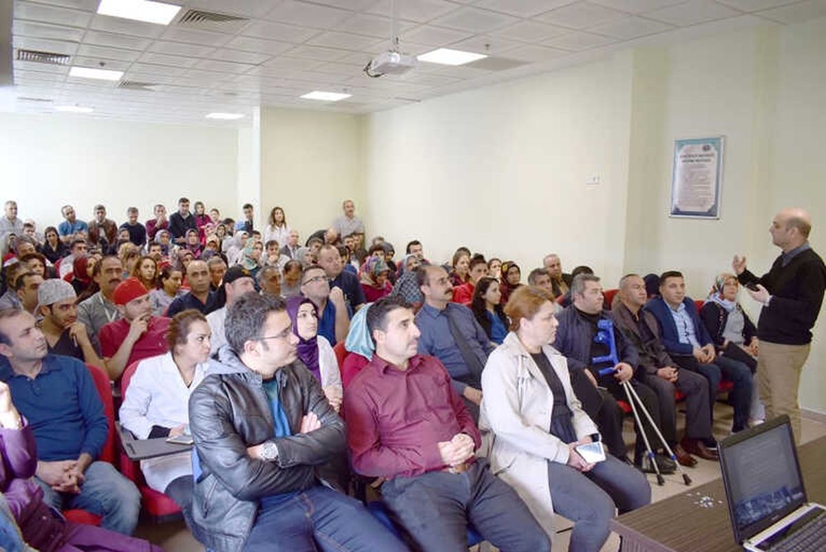 Besni Devlet Hastanesinde "Böbreği Nasıl Koruyabiliriz?" Konulu Seminer Verildi