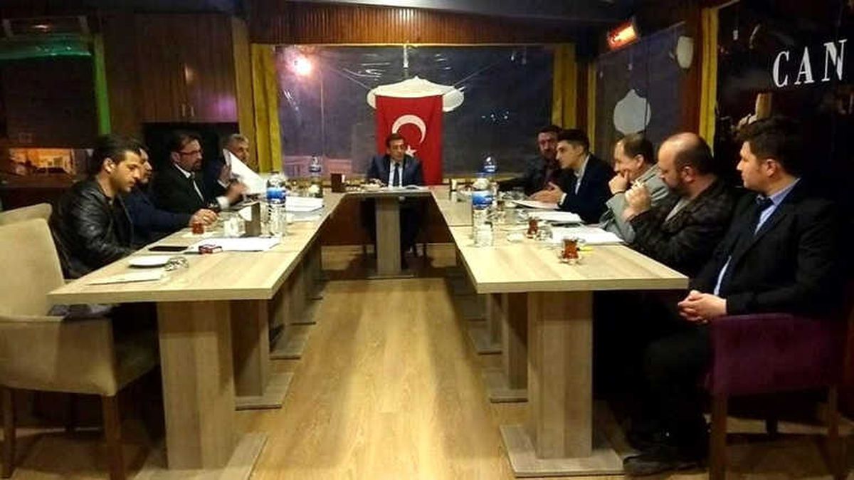 Bilecik\'te MHP\'li Geçmiş Dönem Merkez İlçe Başkanları Bir Araya Geldi