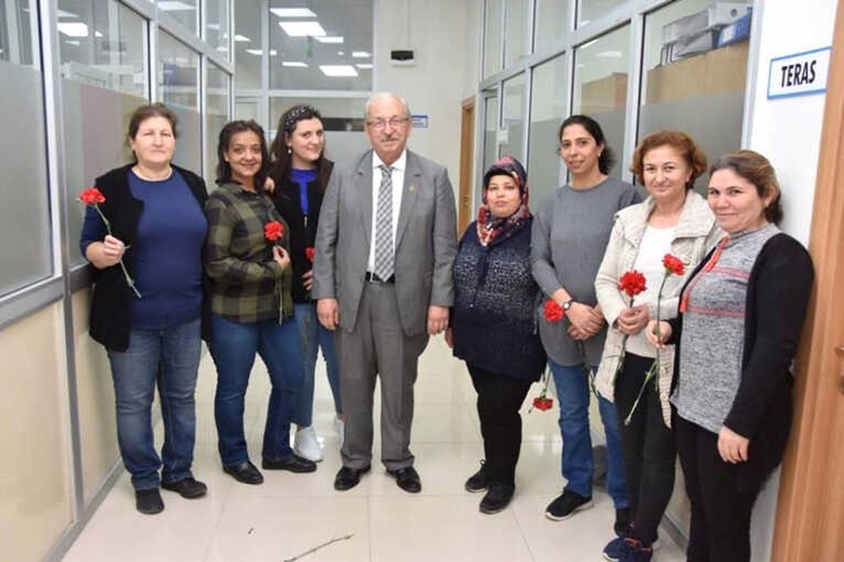 Büyükşehir Belediyesi ve Teski\'de Kadınlar Günü Kutlaması