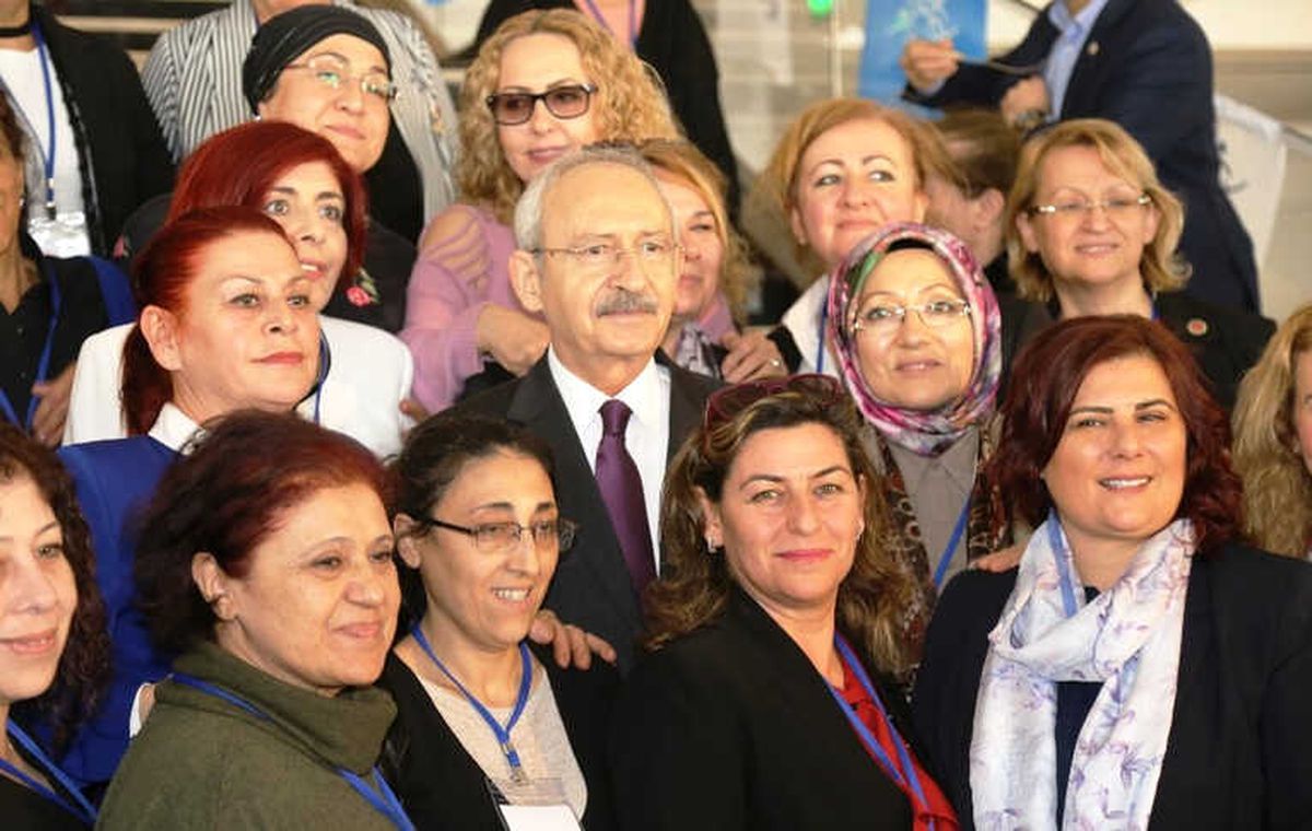 CHP Lideri Kılıçdaroğlu Kadın Muhtarlarla Buluştu