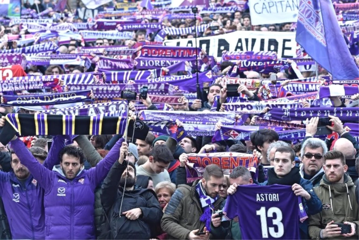 Fiorentina\'nın Ölen Kaptanı Astori \'Tek Bir Kaptan Var\' Sloganıyla Uğurlandı