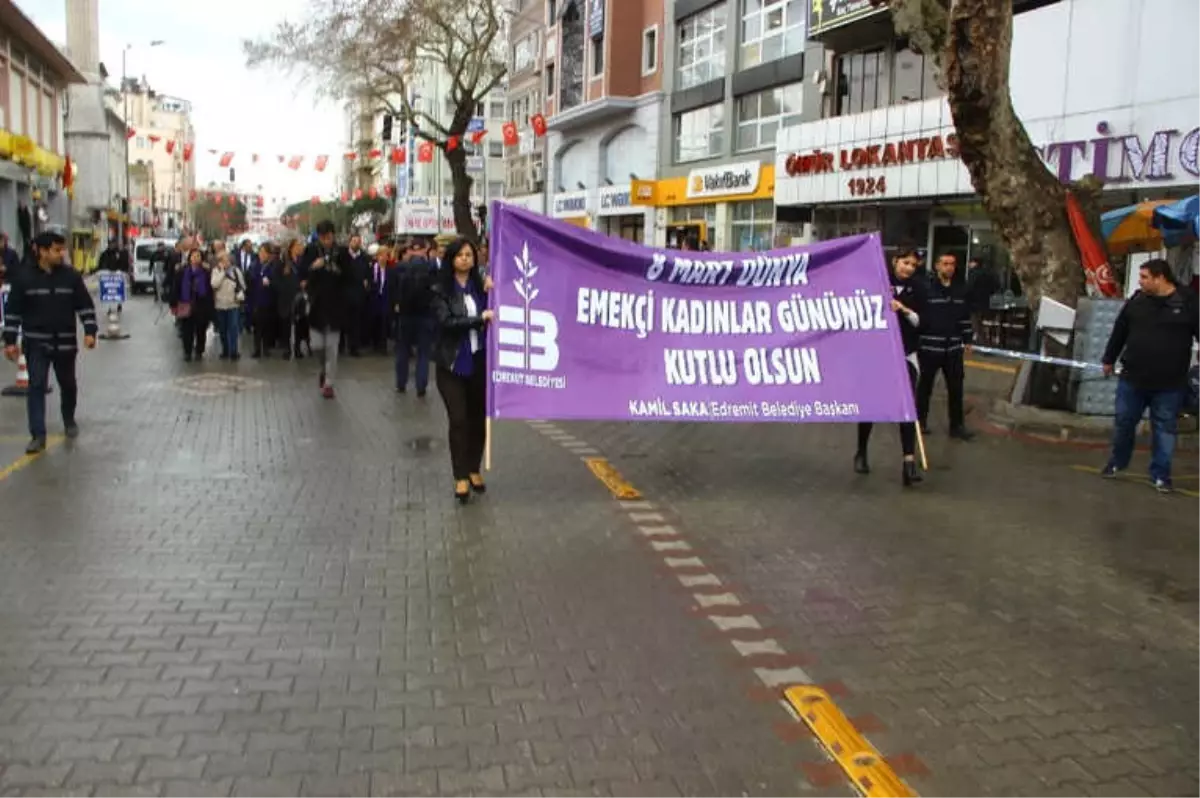 Kadınlar 8 Mart İçin Yürüdü