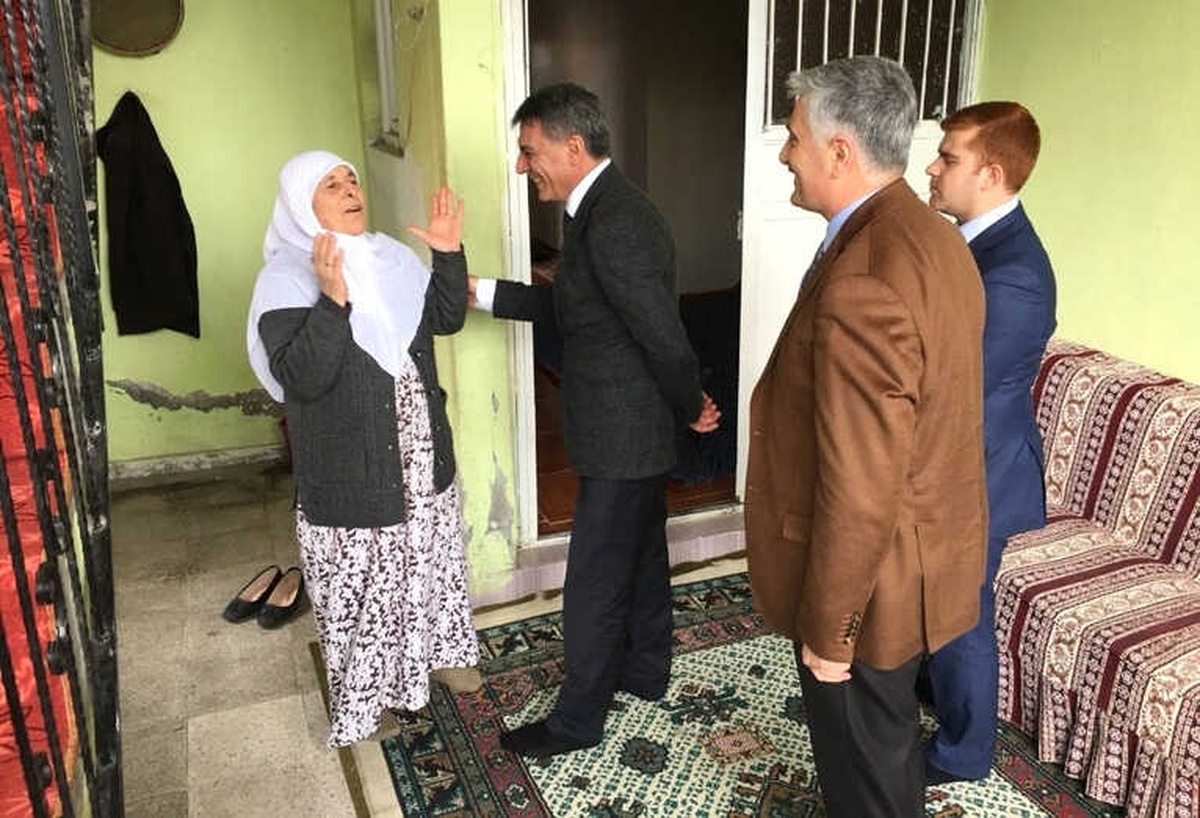 Kaymakam Özkan\'dan, Şehit Annelerine Anlamlı Ziyaret