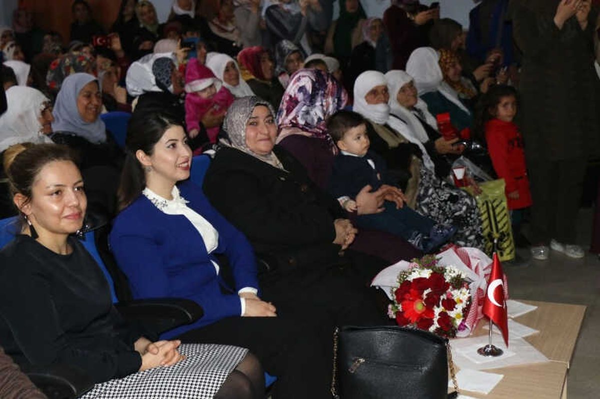 Özalp İlçesinde \'Kadınlar Günü\' Etkinliği