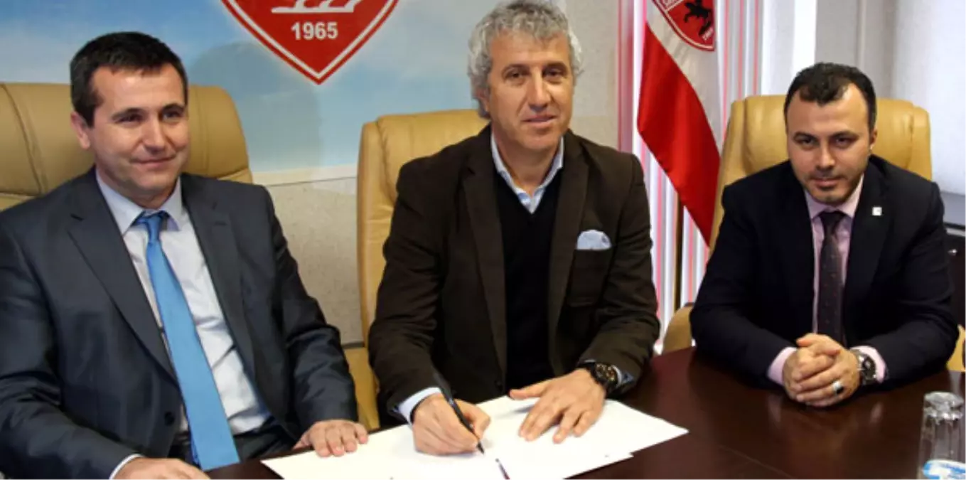 Samsunspor\'da Besim Durmuş İmzayı Attı