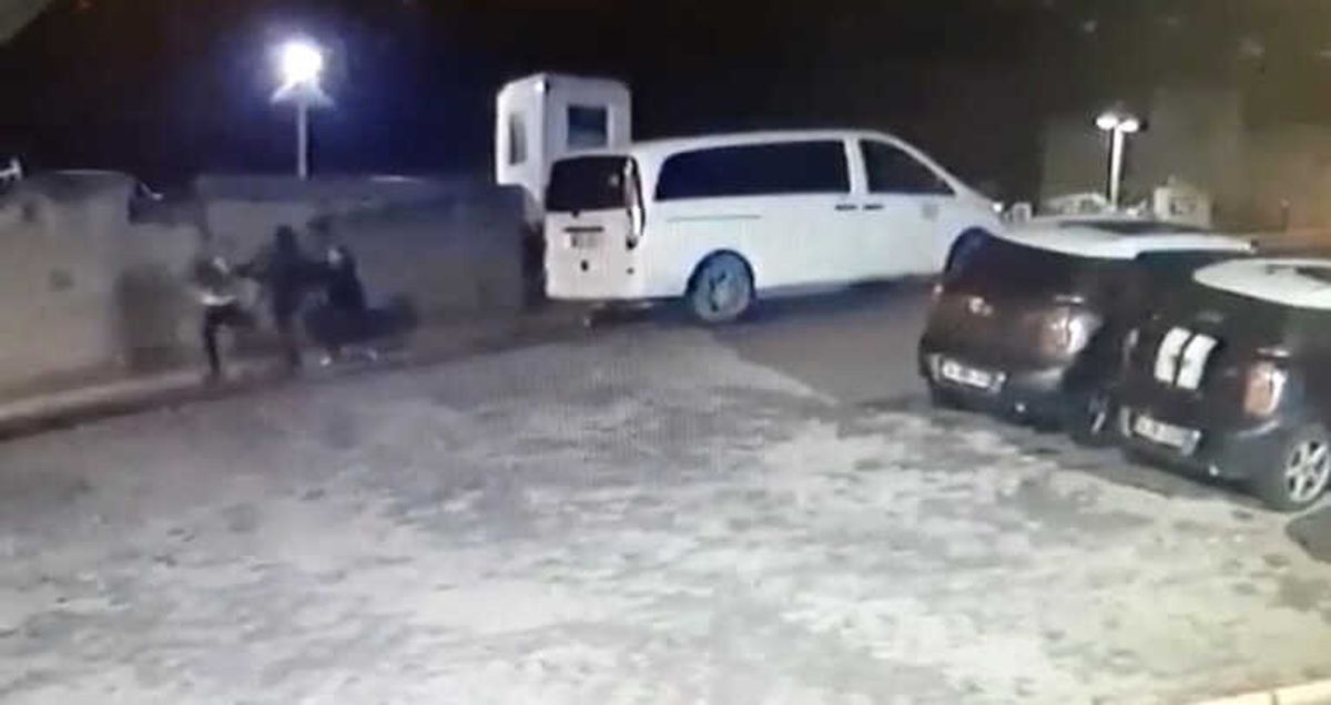 Taksiciler Müşteri Gibi Çağırdıkları Uber Şoförlerini Böyle Dövdü