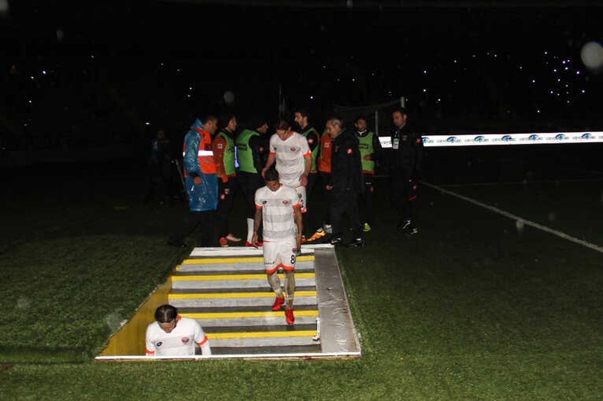 Tatil Edilen Mke Ankaragücü - Adanaspor Maçı Yarın Oynanacak