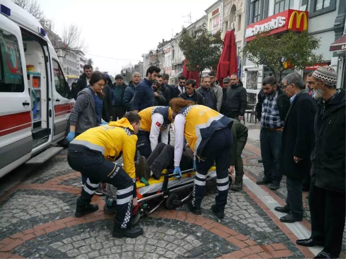 Trafiğe Kapalı Caddede Yayaya Çarptı