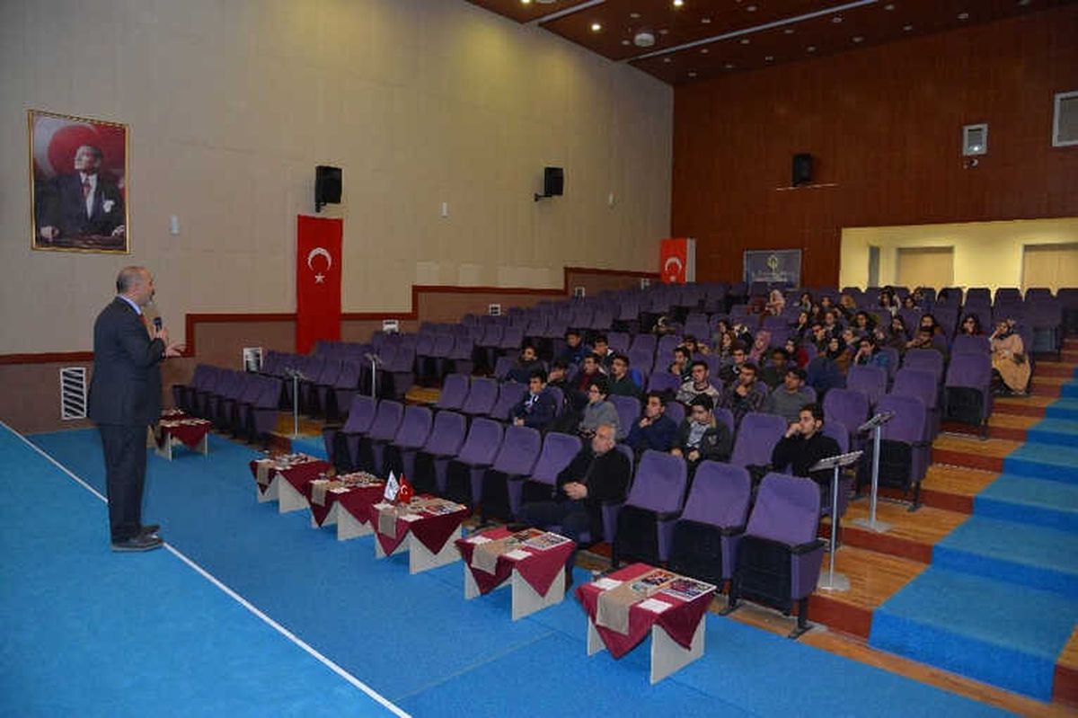 Üniversite Öğrencilerine Terör Bilgilendirmesi