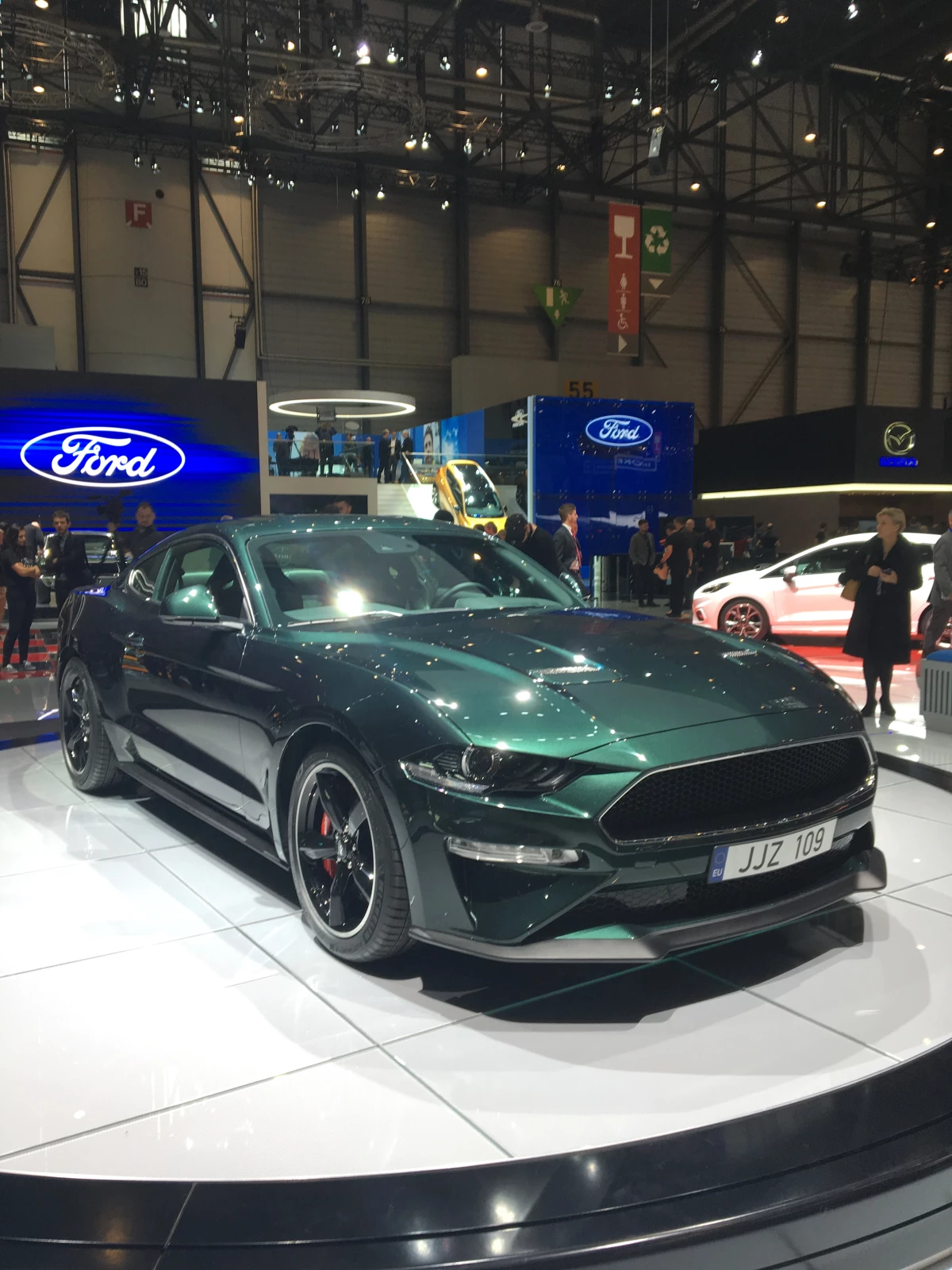 Yeni Ford Mustang Bullıtt, "Hiç Bir Şeyi Bağırarak Göstermesi Gerekmiyor"