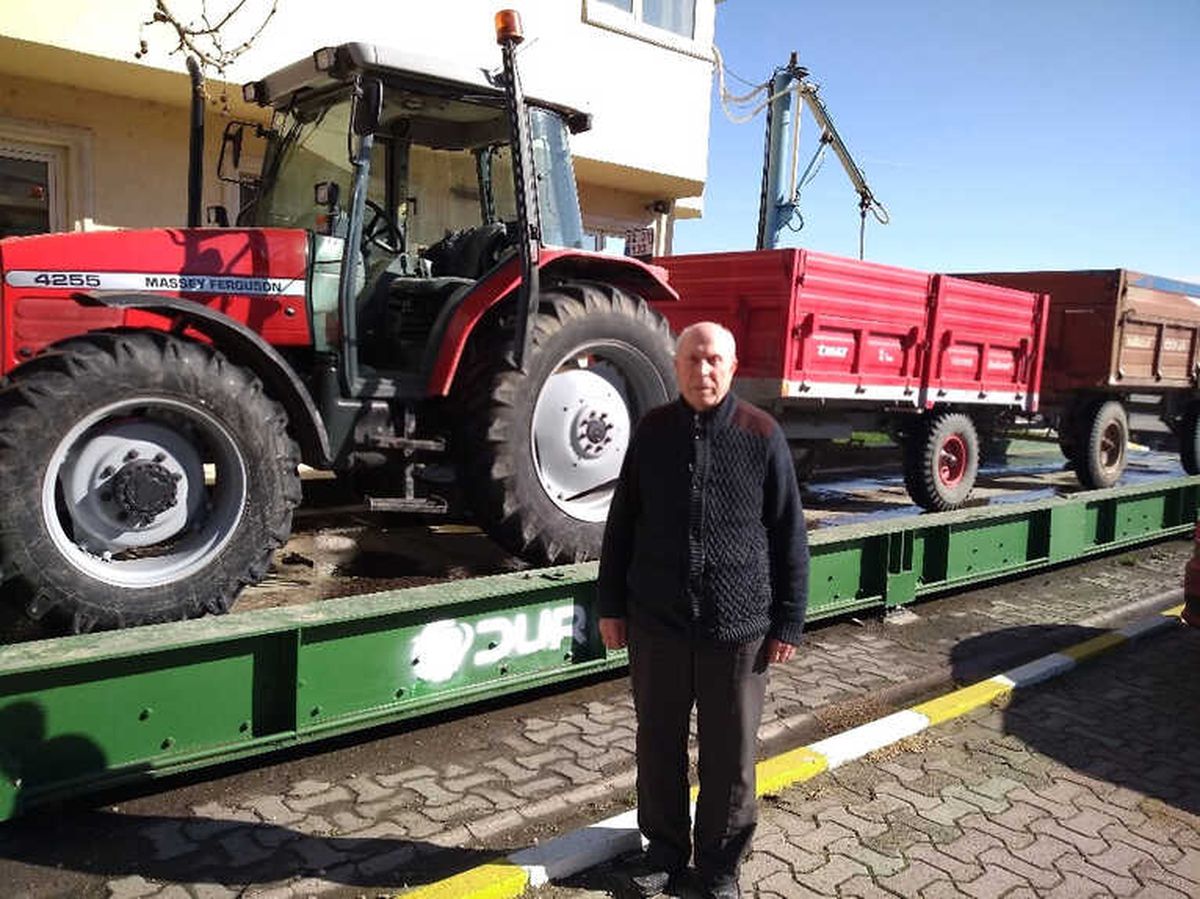 83\'lük Dede Gençlere Taş Çıkartıyor