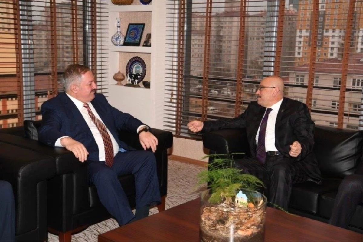 Başkan Nursaçan\'dan AK Parti İl Başkanı Özden\'e Ziyaret