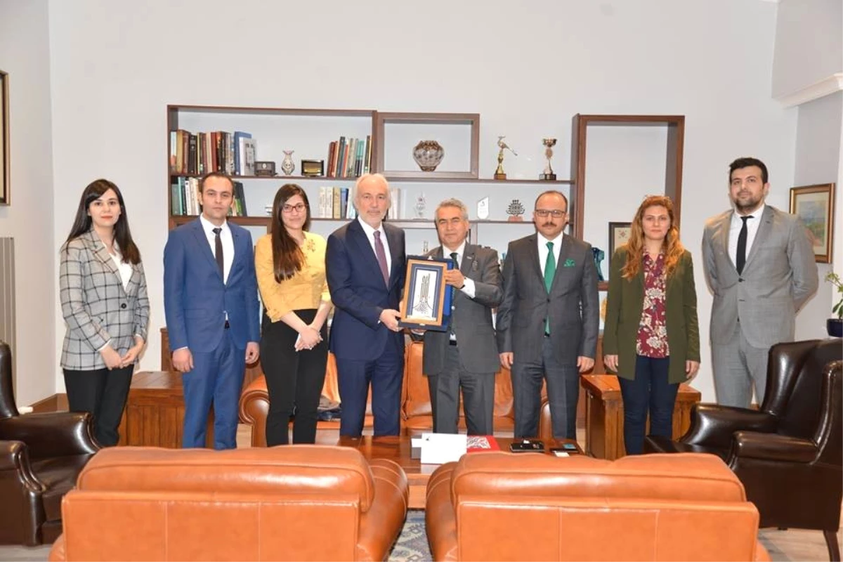 Başkan Saraçoğlu, Unesco Türkiye Milli Komisyonu\'nu Ziyaret Etti