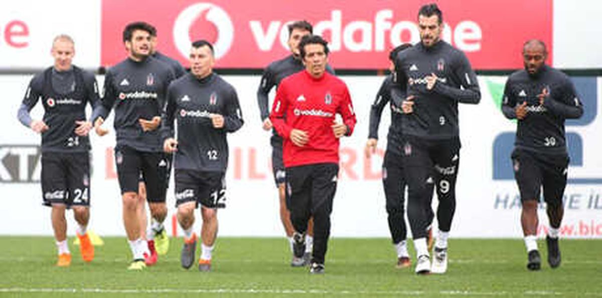 Beşiktaş Kampa Girdi!