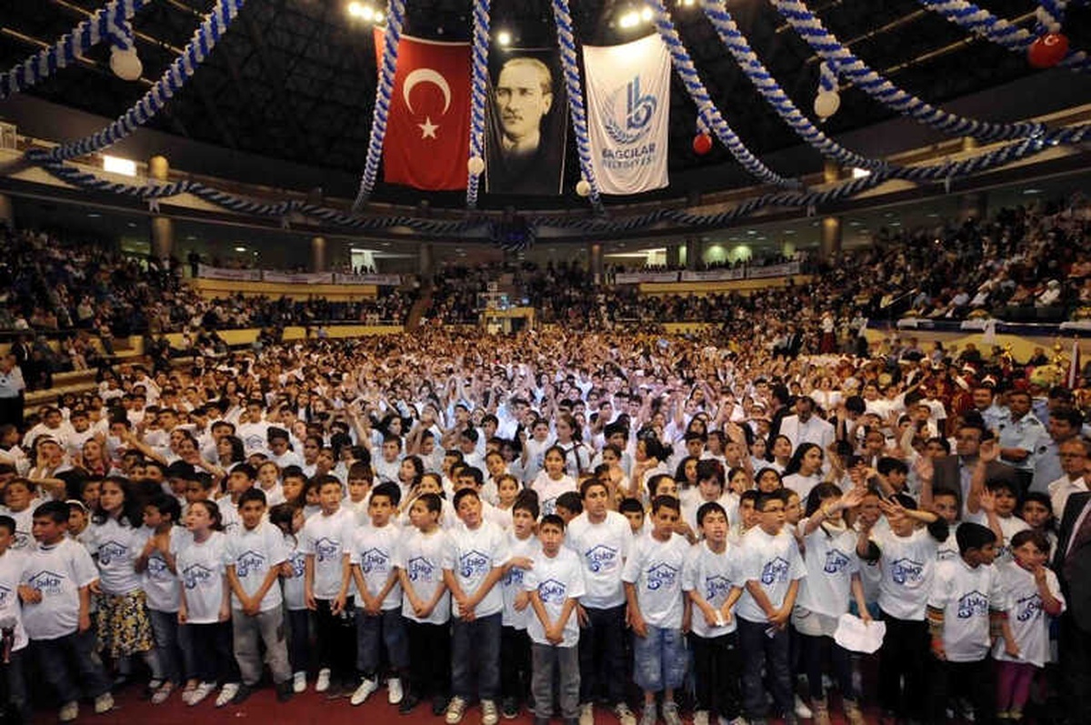Bin 380 Çocuk İşaret Diliyle İstiklal Marşı Okuma Rekor Denemesi Yapacak